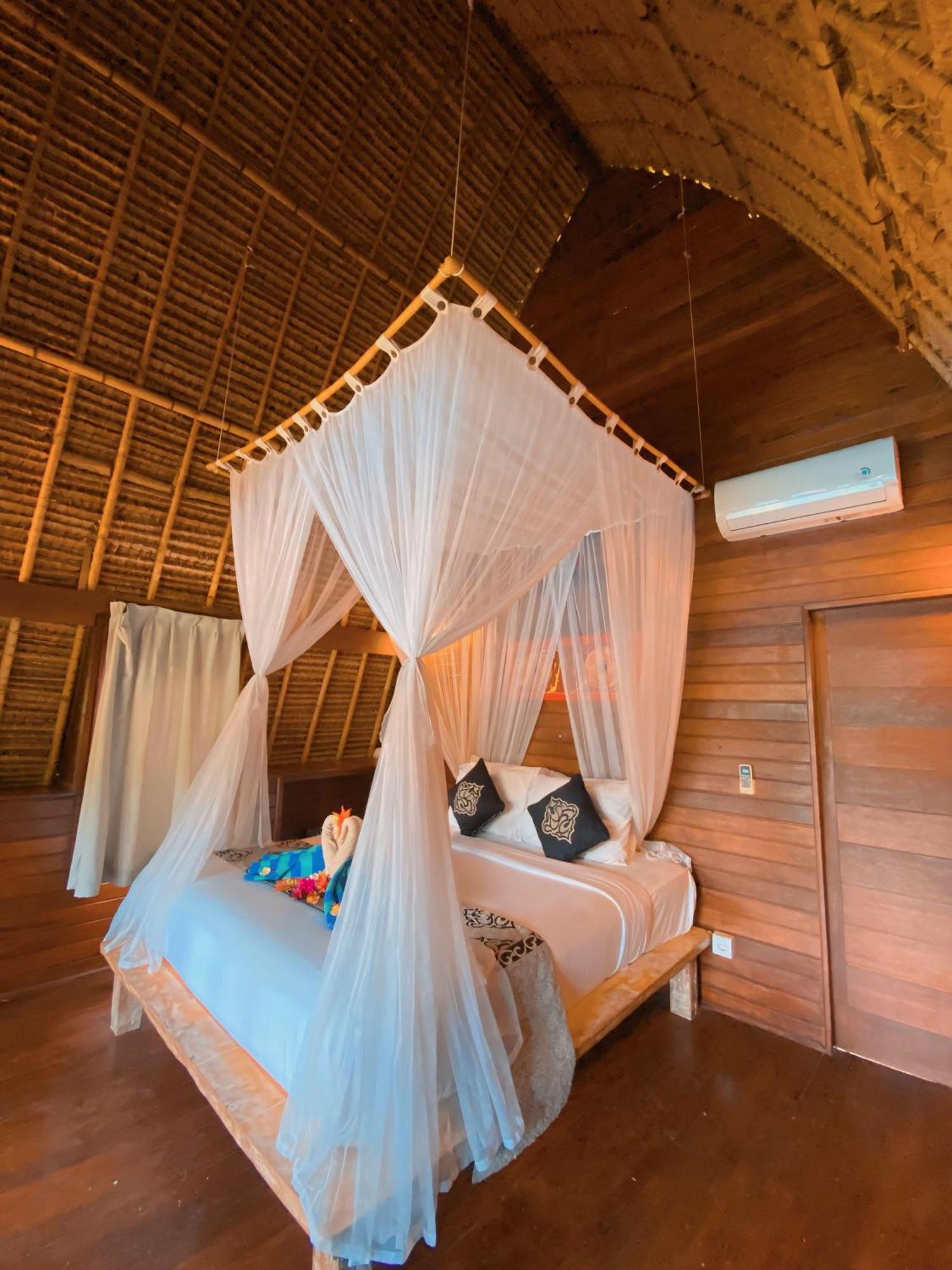 Harta Lembongan Villas Buitenkant foto